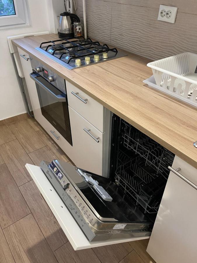 Zeus Apartament Close To Presidencial Palace Appartamento Bucarest