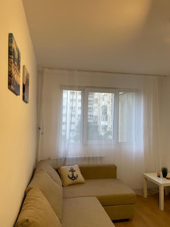 Apartment Zeus Apartament Close To Presidencial Palace