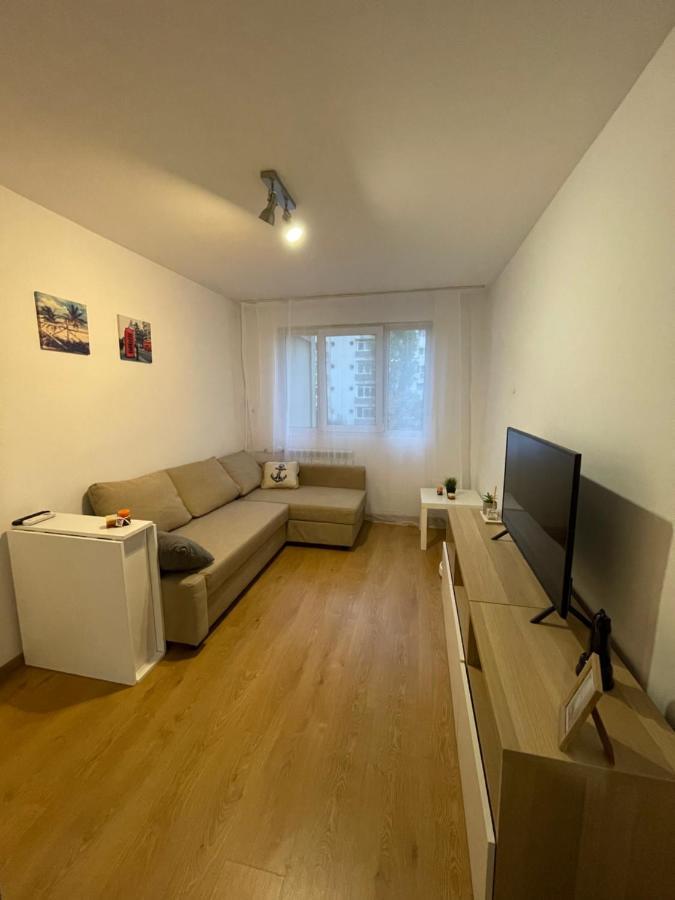 Apartment Zeus Apartament Close To Presidencial Palace