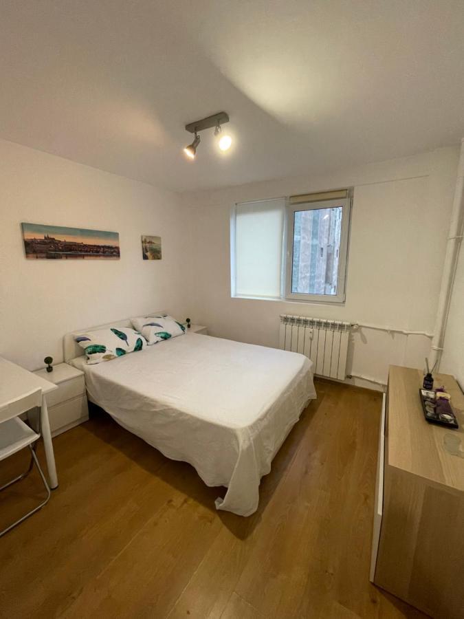 Apartment Zeus Apartament Close To Presidencial Palace *