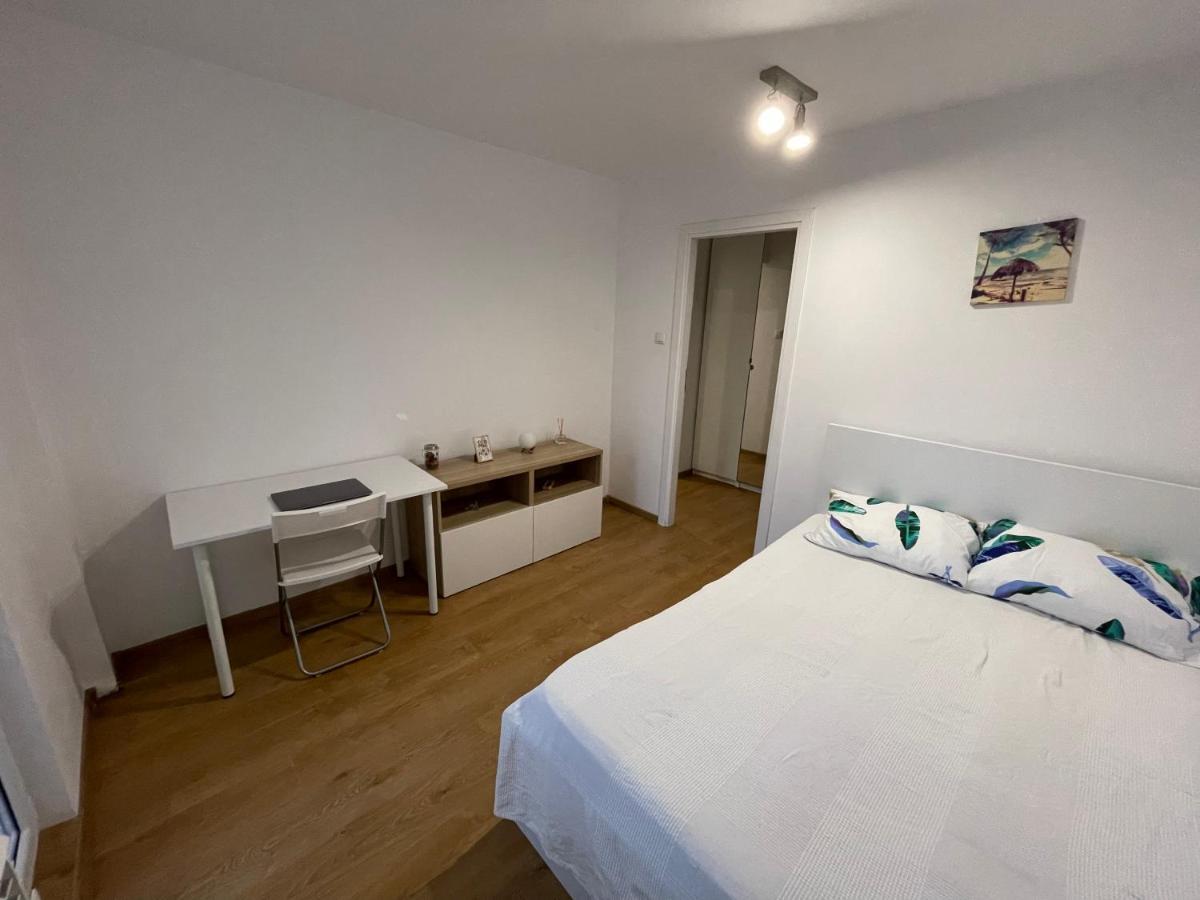 Zeus Apartament Close To Presidencial Palace * Bucharest